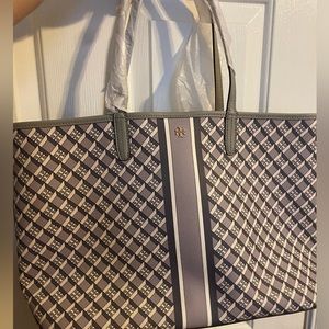 New with tags Tory Burch Geo Tote in Gray